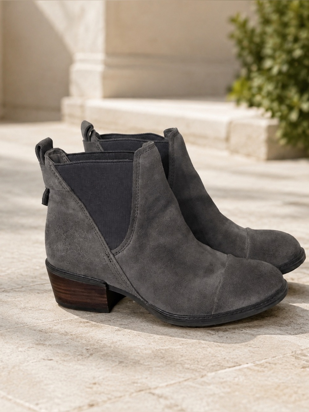 Timberland Sutherlin Bay Grey Suede Cap Toe Chelsea Ankle Boots Women Size 8